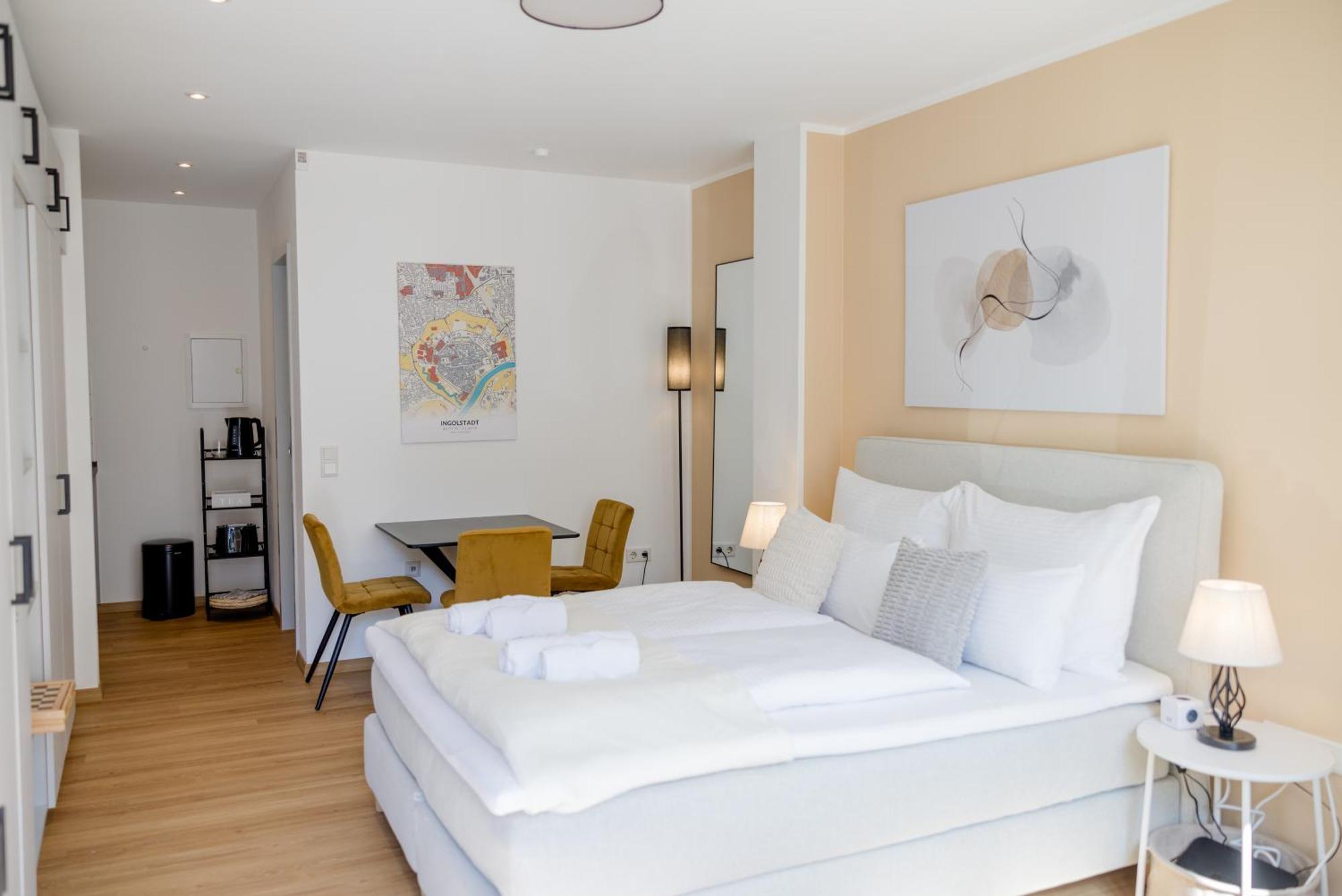 Lumen Homes - Altstadt-Studio Direkt Im Zentrum, Kueche, Netflix, Oeffentlicher Parkplatz Ums Eck 因戈尔施塔特 外观 照片
