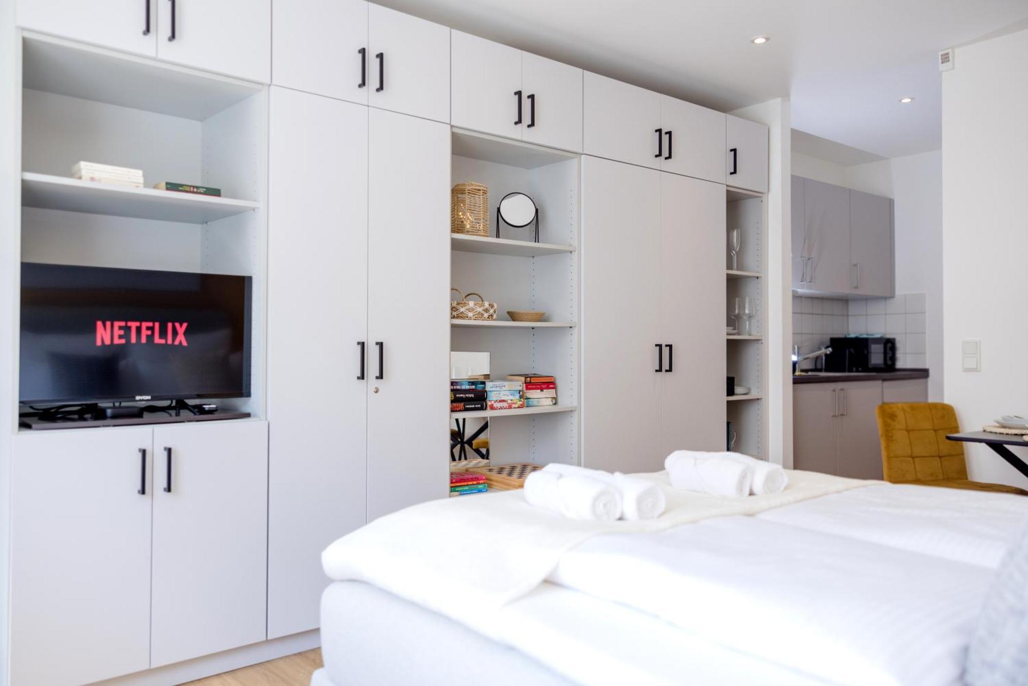 Lumen Homes - Altstadt-Studio Direkt Im Zentrum, Kueche, Netflix, Oeffentlicher Parkplatz Ums Eck 因戈尔施塔特 外观 照片