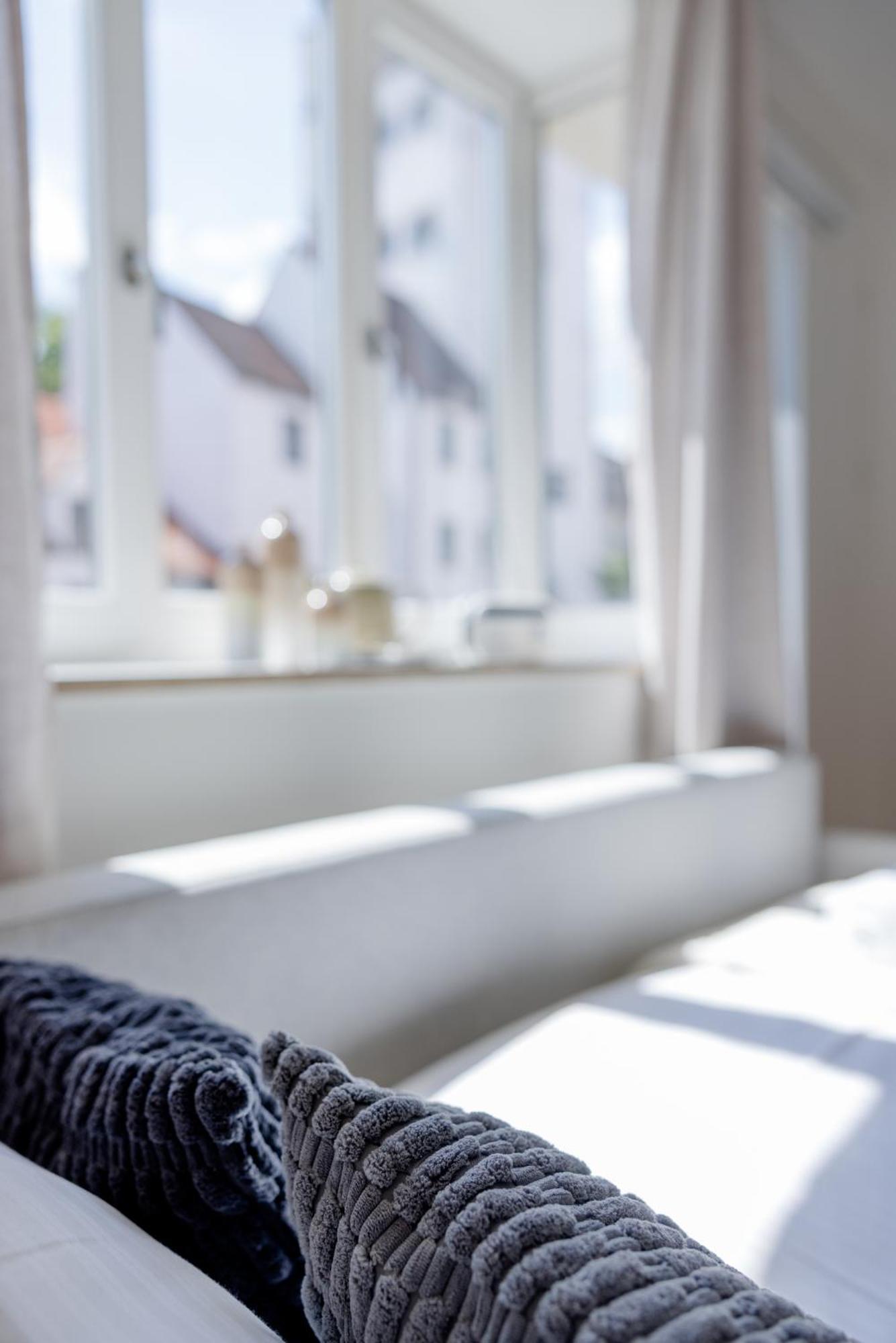 Lumen Homes - Altstadt-Studio Direkt Im Zentrum, Kueche, Netflix, Oeffentlicher Parkplatz Ums Eck 因戈尔施塔特 外观 照片