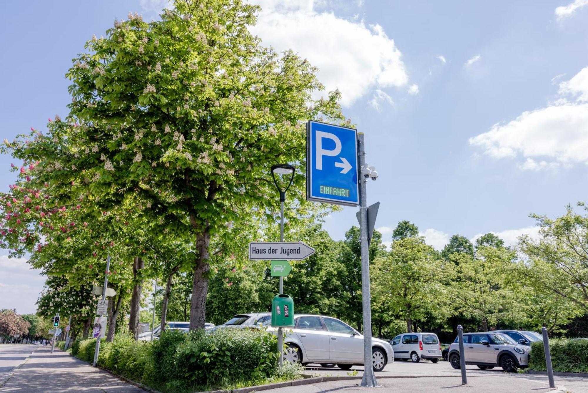 Lumen Homes - Altstadt-Studio Direkt Im Zentrum, Kueche, Netflix, Oeffentlicher Parkplatz Ums Eck 因戈尔施塔特 外观 照片